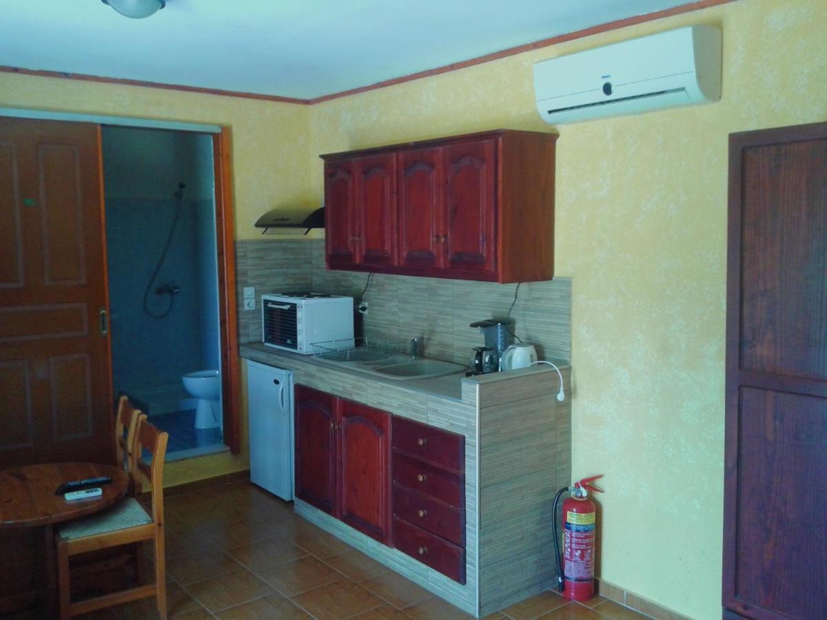 Sunrise Apartments Palekastro Bagian luar foto